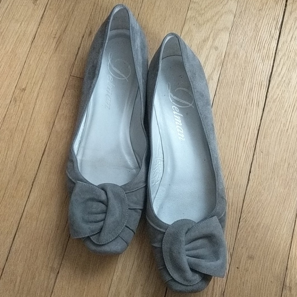 Vintage Delman Bow Toe Suede Flats